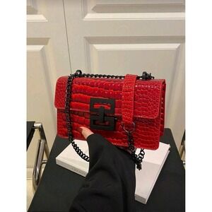 Red Croc Embossed Crossbody Bag‎ Black Chain Accent Evening Purse